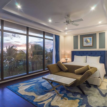 Radisson Blu Resort Phú Quốc Eksteriør billede A bedroom at the hotel