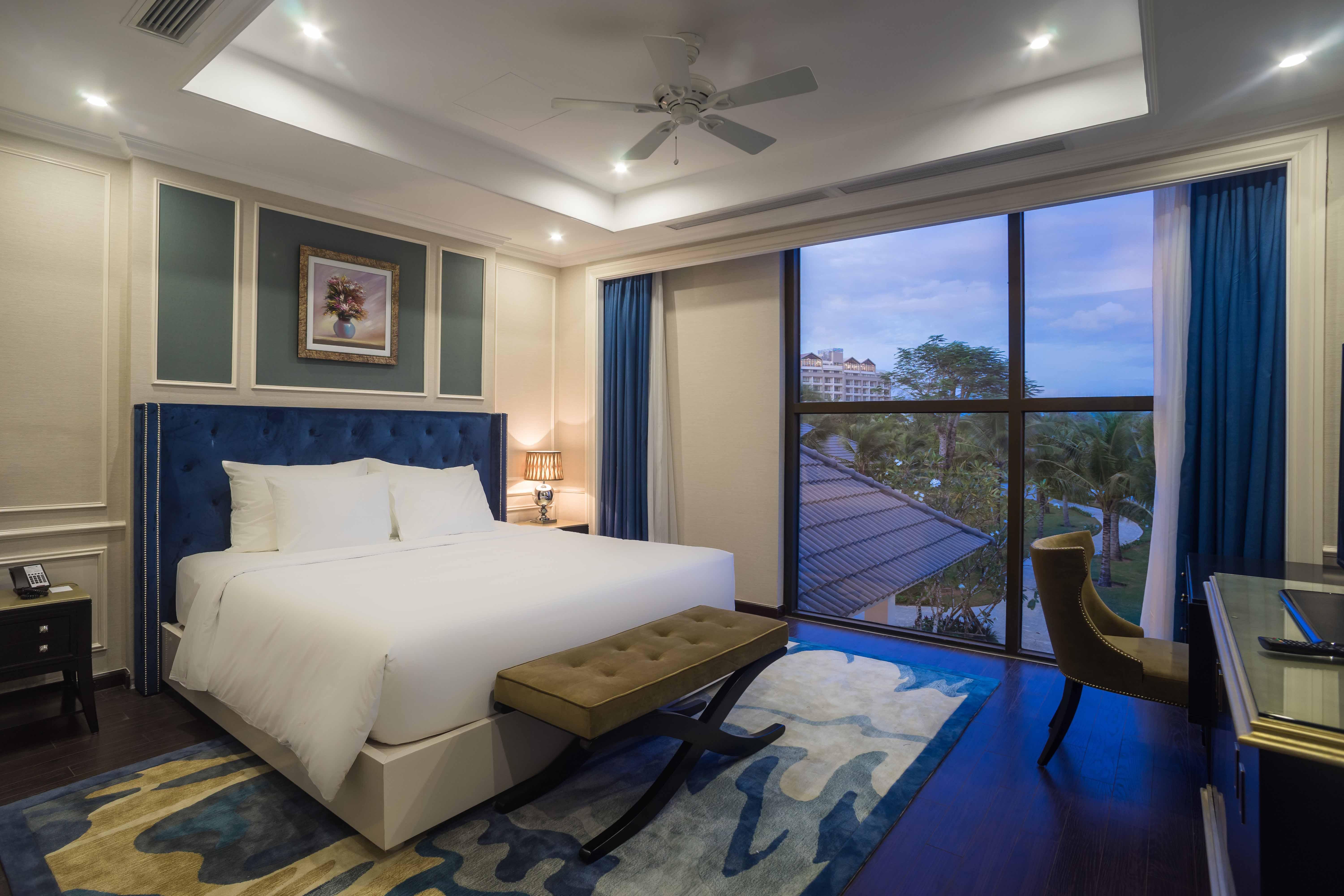 Radisson Blu Resort Phú Quốc Eksteriør billede A bedroom at the hotel