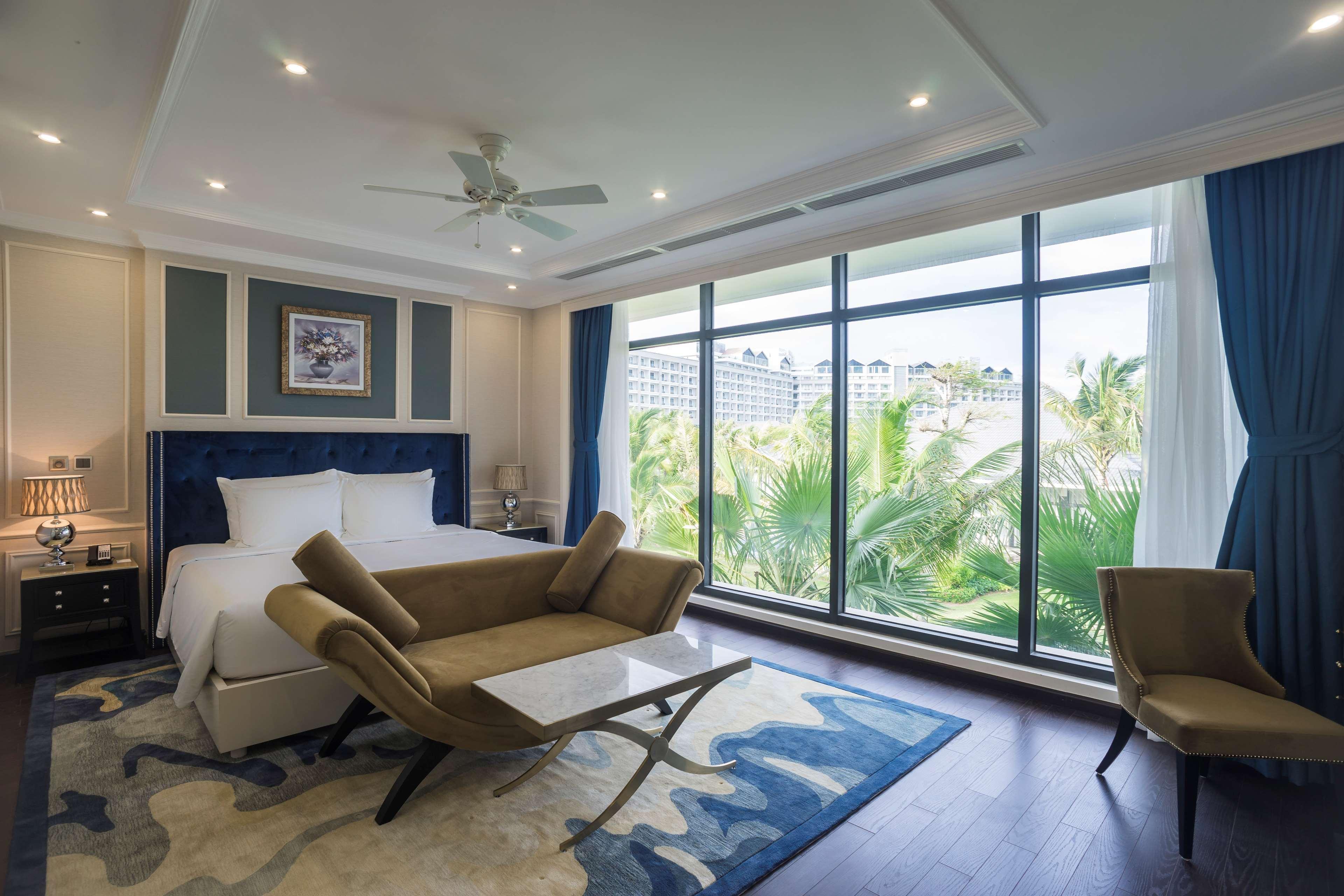 Radisson Blu Resort Phú Quốc Eksteriør billede A bedroom at the hotel