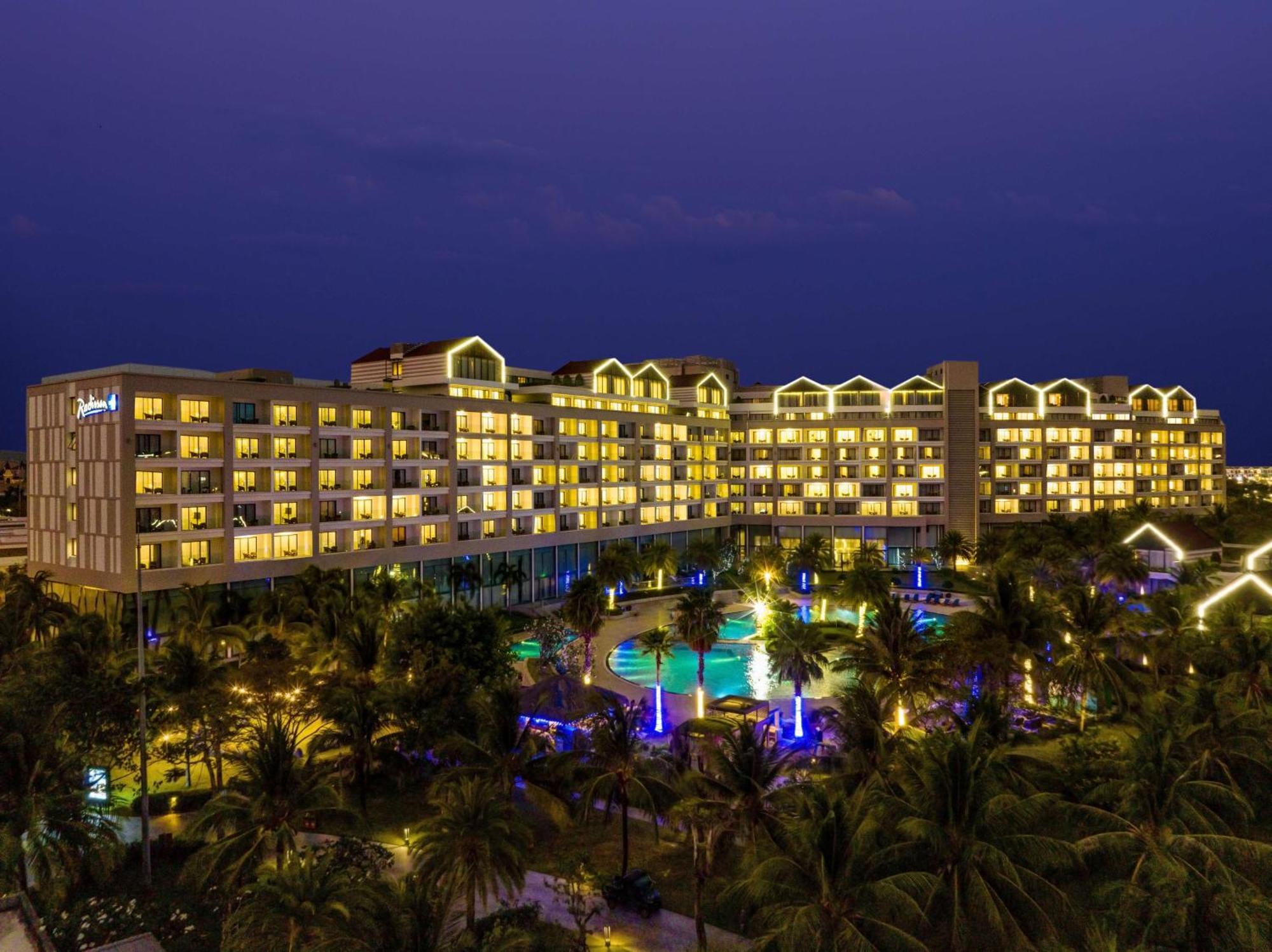 Radisson Blu Resort Phú Quốc Eksteriør billede Hilton Phuket Resort & Spa